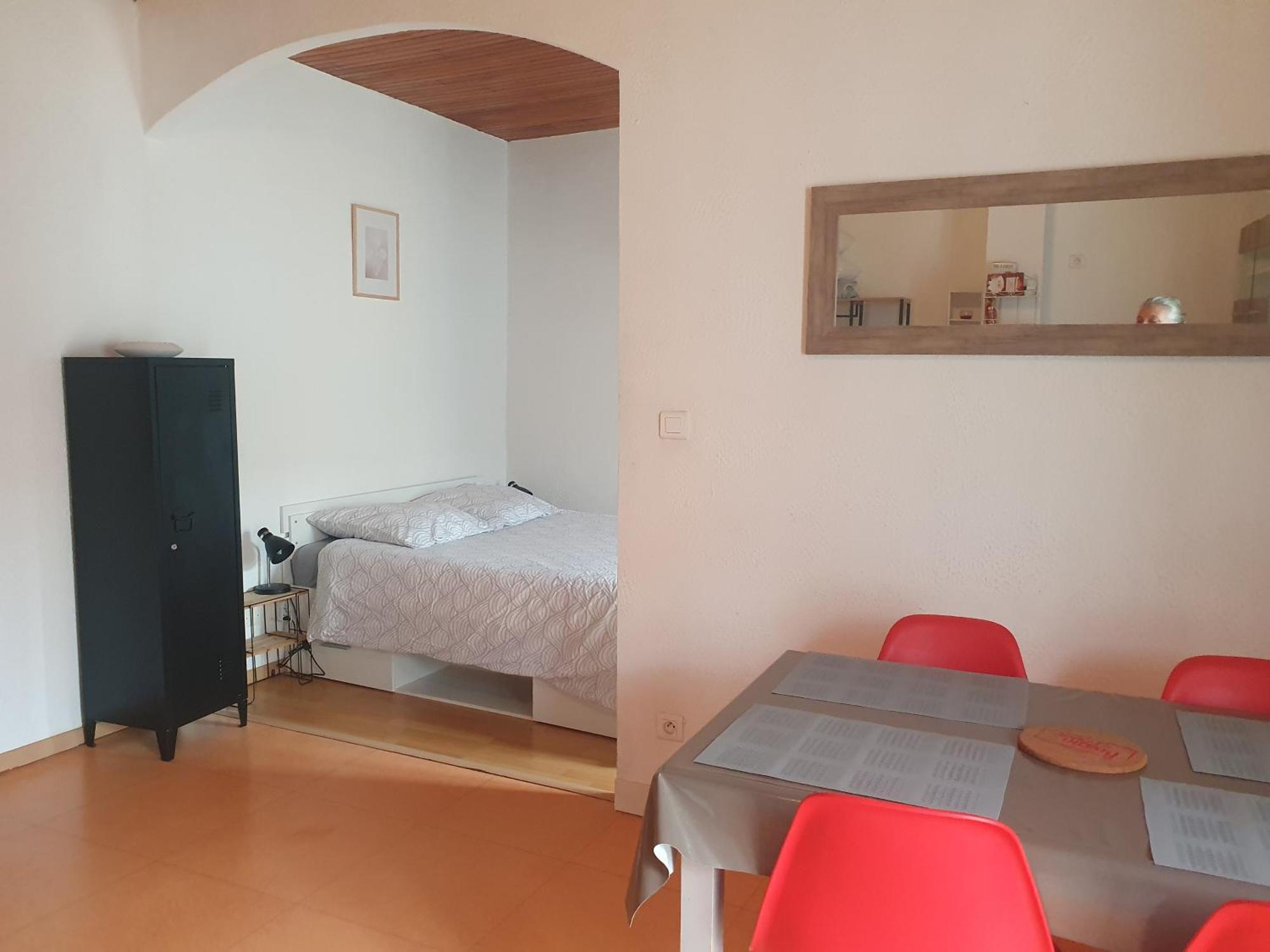 Appartement Meuble Centre Ville 니옹 외부 사진